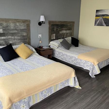 Motel Valois Yl Inc Acton Vale Екстериор снимка