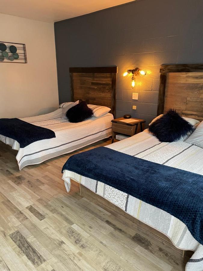 Motel Valois Yl Inc Acton Vale Екстериор снимка