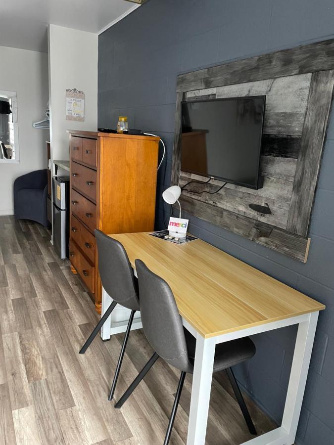 Motel Valois Yl Inc Acton Vale Екстериор снимка