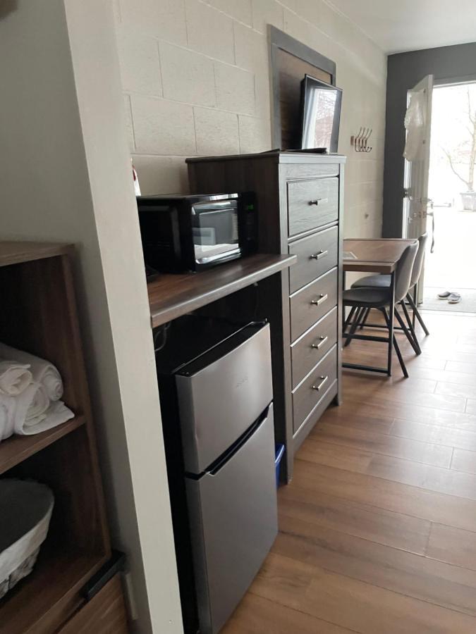 Motel Valois Yl Inc Acton Vale Екстериор снимка