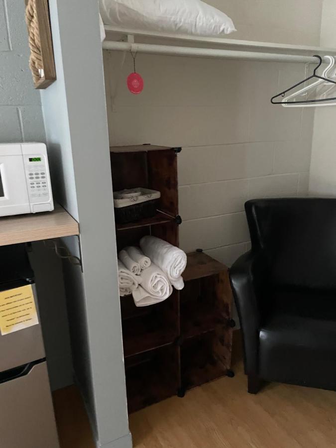 Motel Valois Yl Inc Acton Vale Екстериор снимка